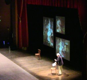 IMG_5827-300x277 Inconfondibile lo stile di Vittorio Sgarbi ieri sera al Teatro Placido Mandanici