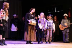 16195030_1866353993601991_2591632581775260058_n-300x200 Teatro. Successo per Brundibàr, la favola che racconta la vita dei bambini nei campi di concentramento