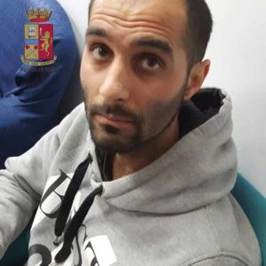 thumbnail_IONESCU-Florin-300x300 Patti, Arrestata coppia di ladri sulla A20. Avevano razziato merce in tre supermercati