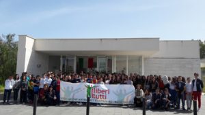 18195728_1281295068604530_248571767_o-300x169 Barcellona, "Liberi Tutti" incontra gli studenti dell'I.C. Foscolo