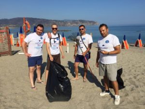 spiaggia-3-300x225 Furnari. Parte con il movimento "Cinquesei" il progetto di sensibilizzazione sulla pulizia delle spiagge
