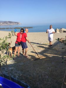 spiaggia-4-225x300 Furnari. Parte con il movimento "Cinquesei" il progetto di sensibilizzazione sulla pulizia delle spiagge